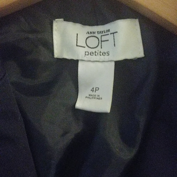 Loft Button Down Navy Blue Lined Short Sleeve Jacket. - Picture 8 of 9